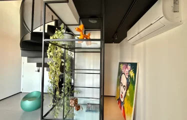 Cobertura Duplex Mobiliada no Bairro Vila Olímpia.