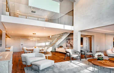 Duplex 165m² com Pé Direito Duplo no Brooklin