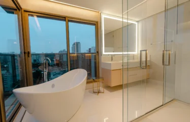 One Sixty — Penthouse 300m² com Pé Direito Duplo e Vista Panorâmica | Vila Olímpia | Felipe Starck