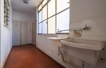 Apartamento 143m² com 3 Quartos em Pinheiros | Acabamentos Nobres | Próximo ao Metrô