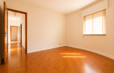 Apartamento 143m² com 3 Quartos em Pinheiros | Acabamentos Nobres | Próximo ao Metrô