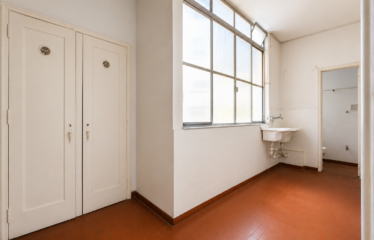 Apartamento 143m² com 3 Quartos em Pinheiros | Acabamentos Nobres | Próximo ao Metrô