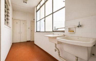 Apartamento 143m² com 3 Quartos em Pinheiros | Acabamentos Nobres | Próximo ao Metrô