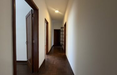 Apartamento 143m² com 3 Quartos em Pinheiros | Acabamentos Nobres | Próximo ao Metrô