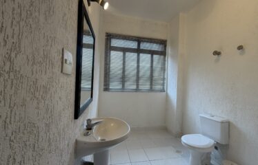 Apartamento 143m² com 3 Quartos em Pinheiros | Acabamentos Nobres | Próximo ao Metrô
